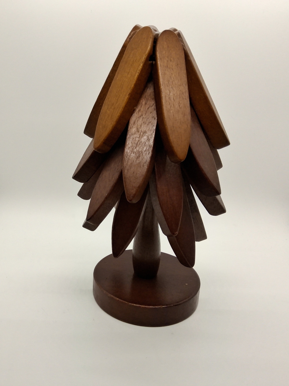Vintage Personalized 4pcs Wooden Tree Coaster Set. Hot Dishes Table Insulation